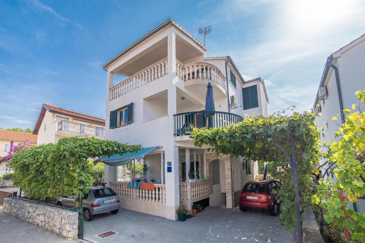 Apartments Grulovic سريما المظهر الخارجي الصورة
